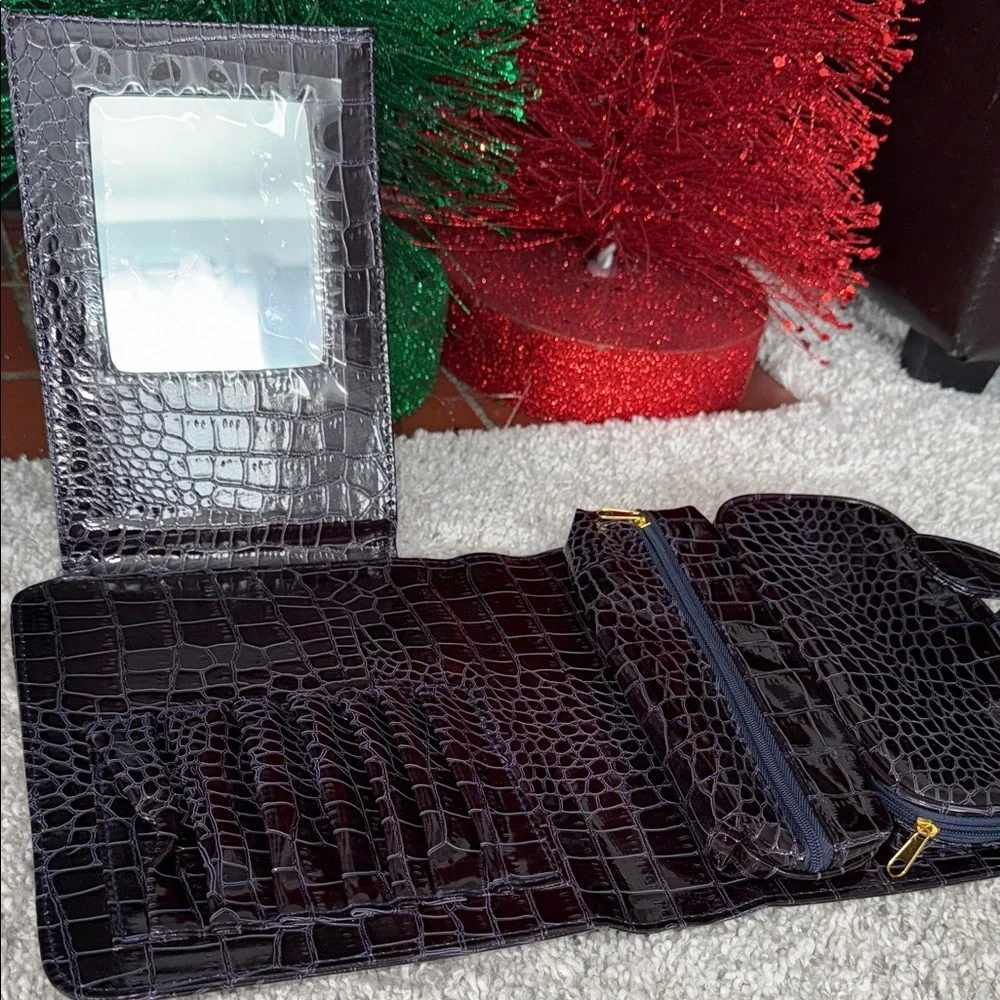 SeneGence international luxury Dark Purple Crocodile Embossed travel Organizer